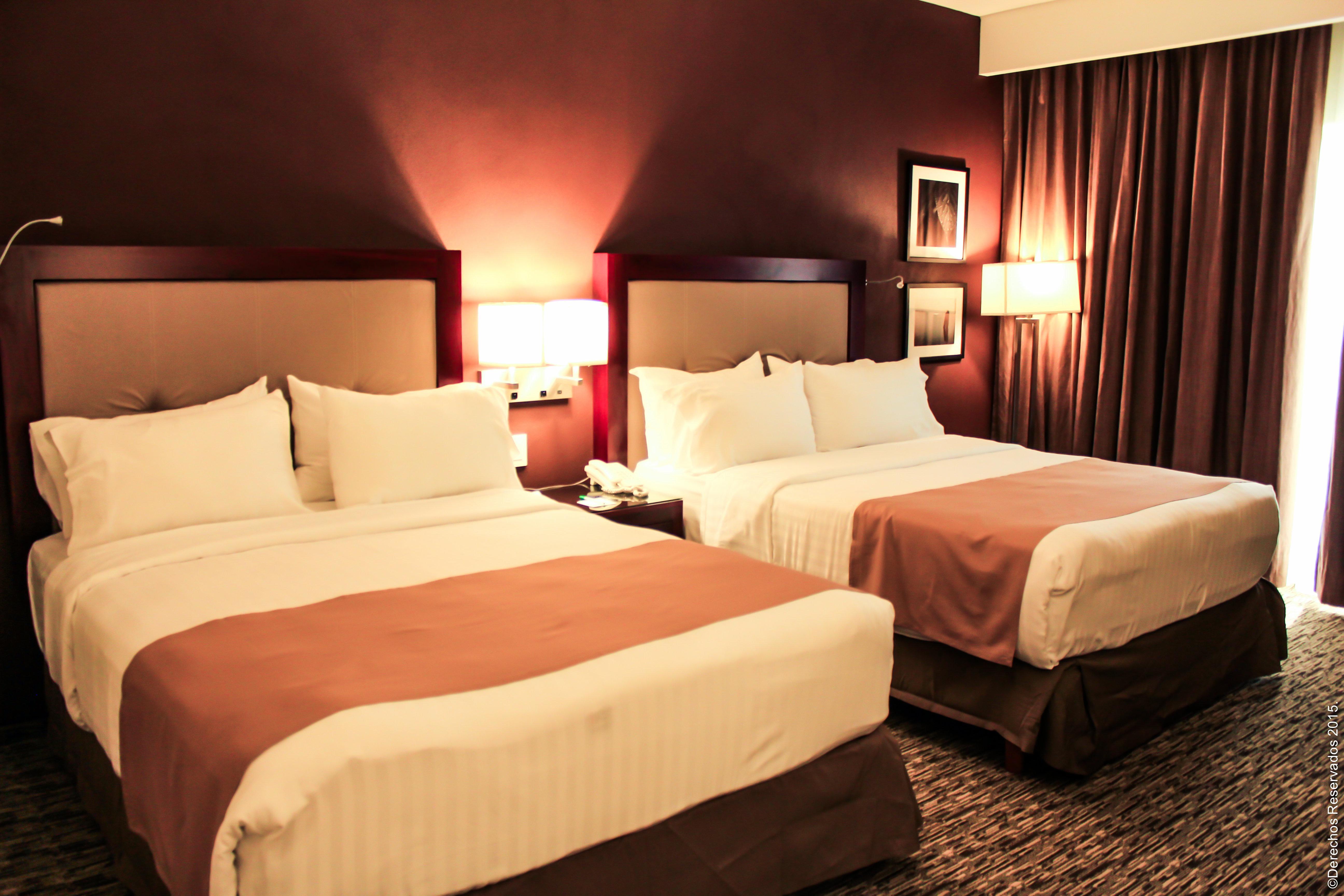 Holiday Inn Leon By Ihg Екстериор снимка