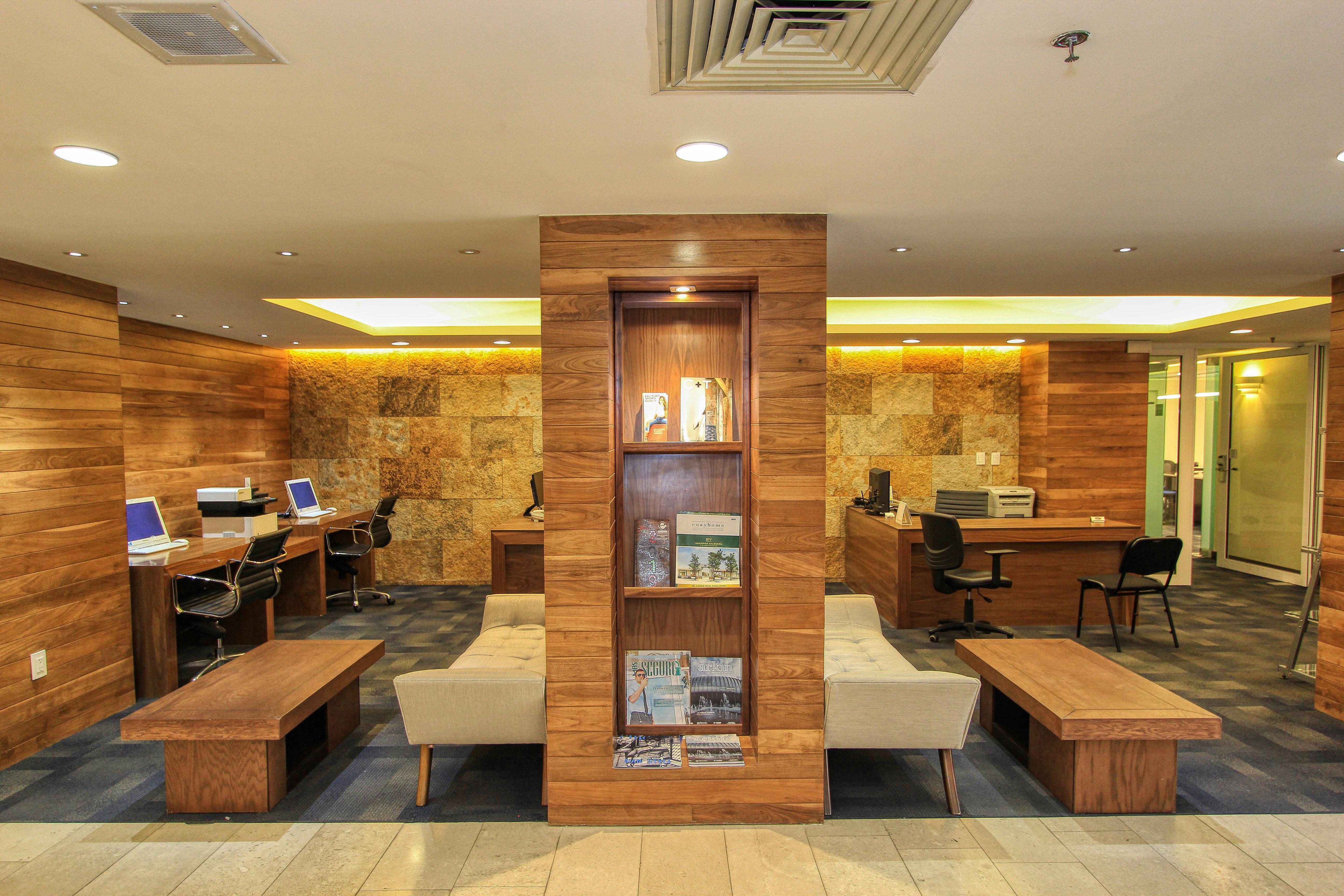 Holiday Inn Leon By Ihg Екстериор снимка