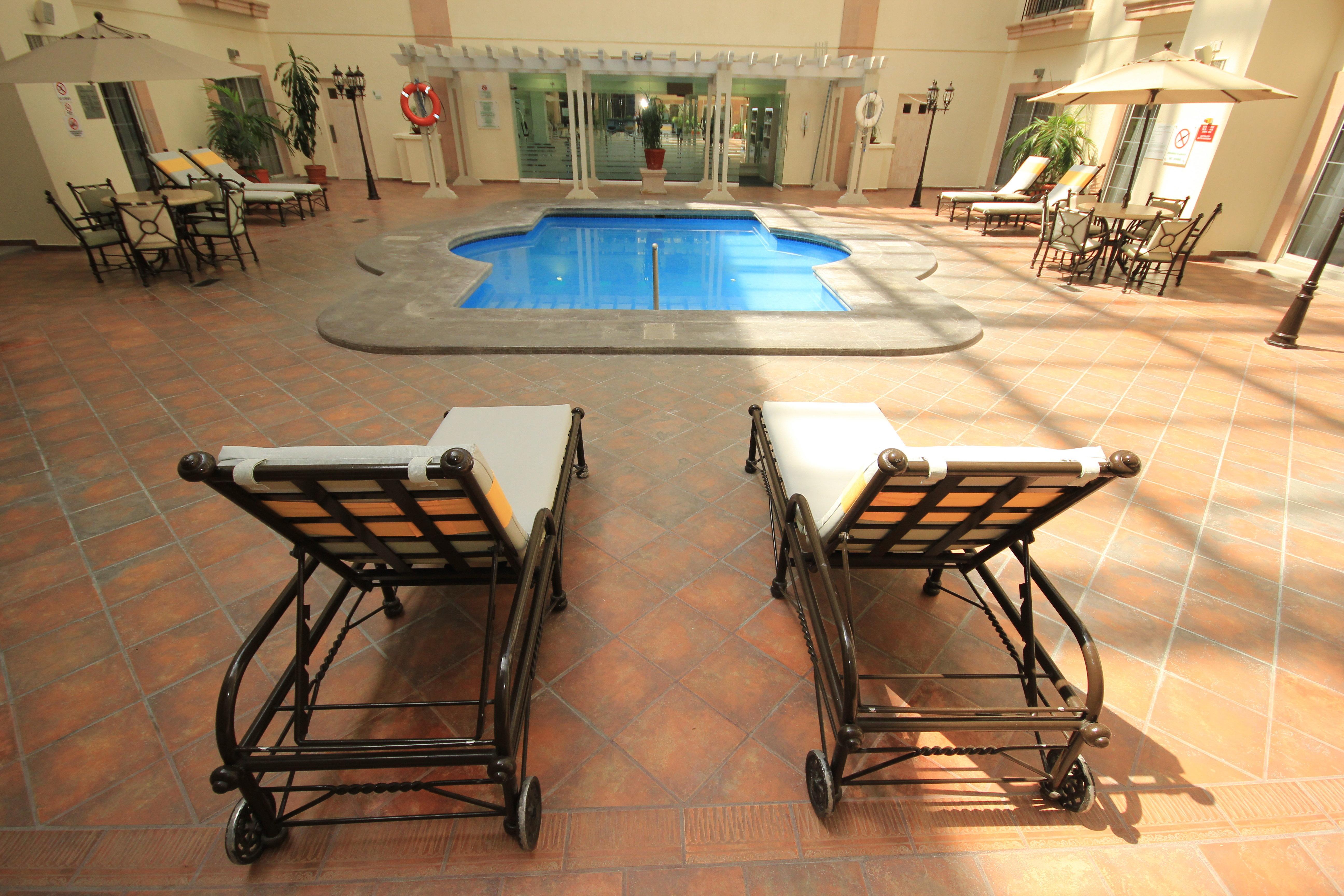 Holiday Inn Leon By Ihg Екстериор снимка