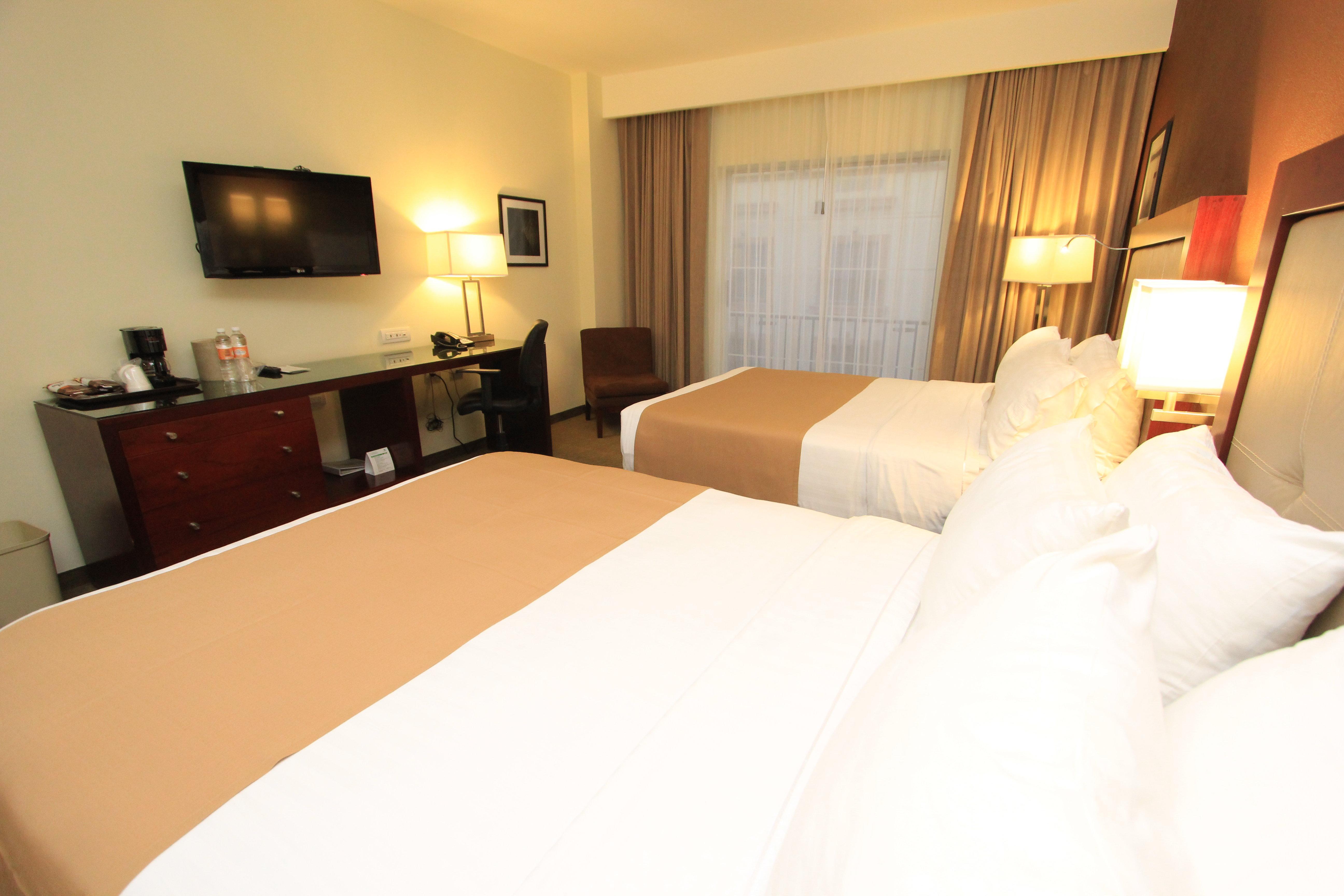 Holiday Inn Leon By Ihg Екстериор снимка